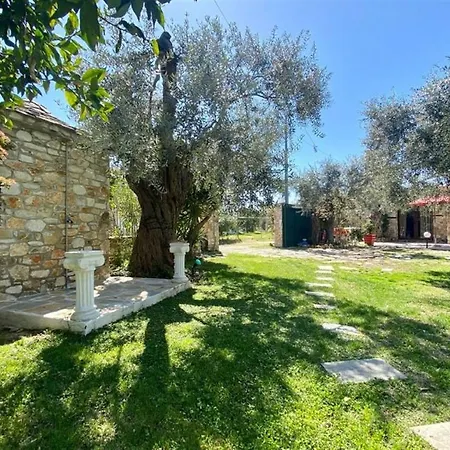 شقة Aggeliki Prínos